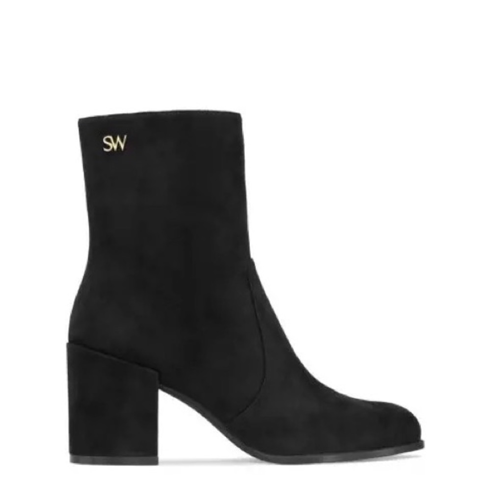 Stuart Weitzman Quinn booties